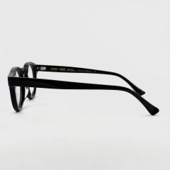 نمای بغل عینک کاوردار جیمز تارت