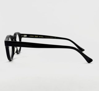 نمای بغل عینک کاوردار جیمز تارت