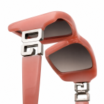 عینک آفتابی وینتیج Dolce & Gabbana 885S‑K40 از نمای نزدیک به دسته عینک