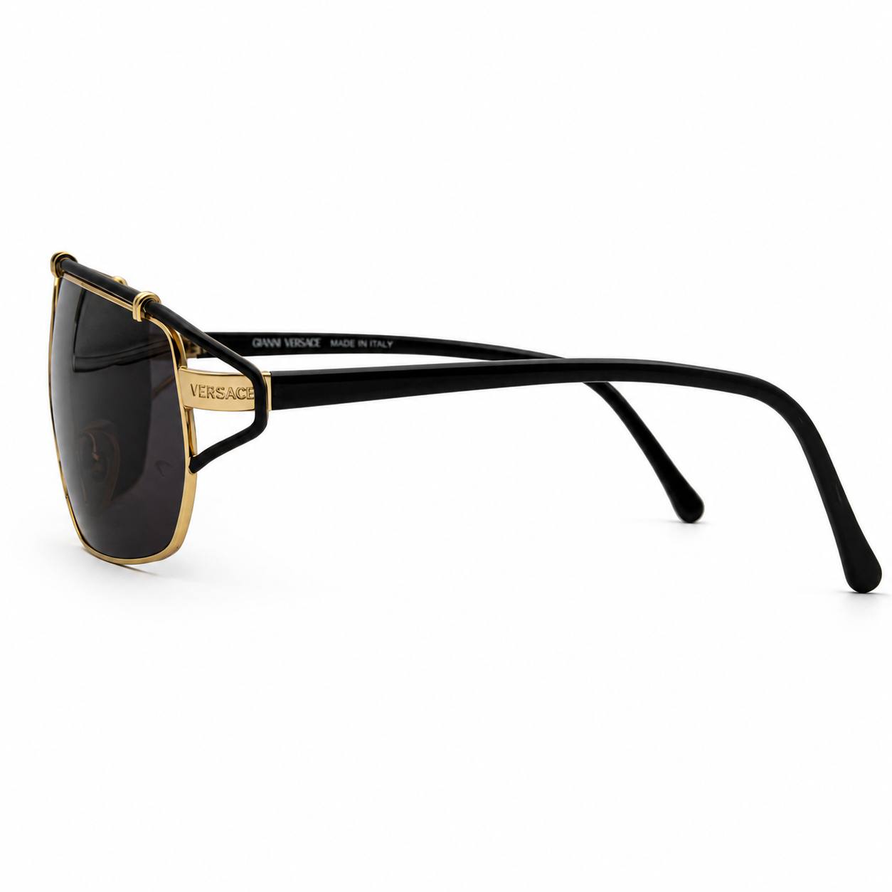 عینک وینتیج ورساچه (Versace) مدل S36 از نمای جانبی